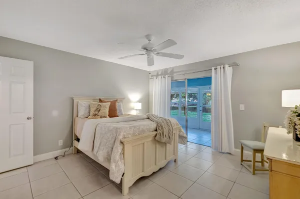 $1,700 | 215 Manatee Lane, Unit B, Fort Pierce, FL 34982