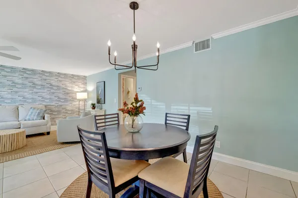 $1,700 | 215 Manatee Lane, Unit B, Fort Pierce, FL 34982