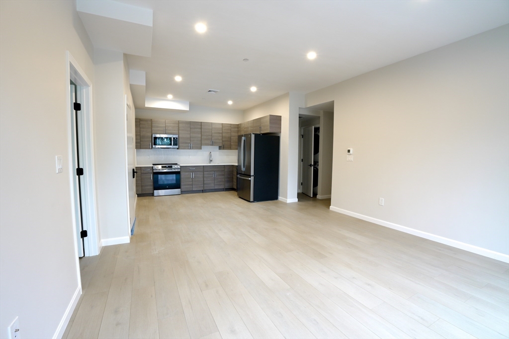 680 Worcester Street, Unit 201 Wellesley, MA 02482 - Photo 6 of 19