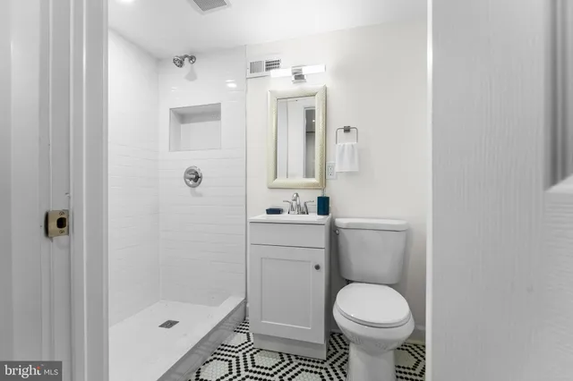 $385,000 | 1003 West Fayette Street, Baltimore, MD 21223