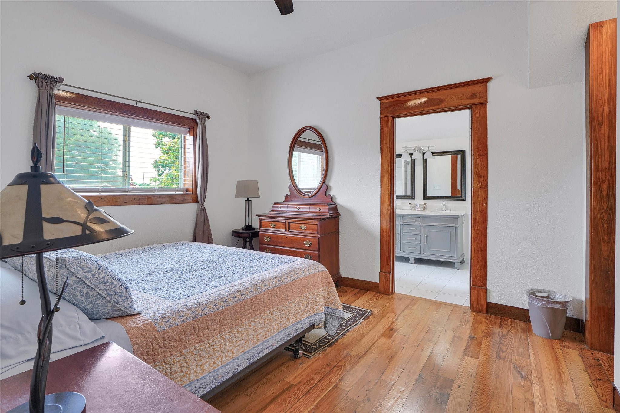 1916 Hardy Street Houston, TX 77026 - Photo 37 of 42 Bedroom #6 with en-suite full bath w/walk-in shower. 11'X13'