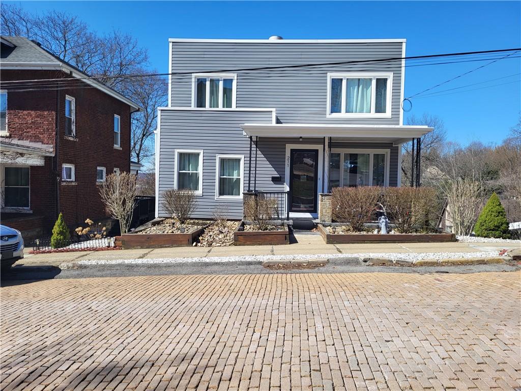 211 Oak Street Butler, PA 16001 - Photo 1 of 37 Welcome to 211 Oak St.