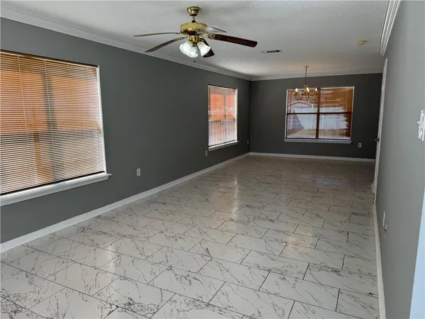$217,800 | 2020 Lac La Belle Drive, Harvey, LA 70058