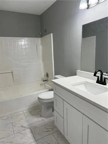 $219,800 | 2020 Lac La Belle Drive, Harvey, LA 70058