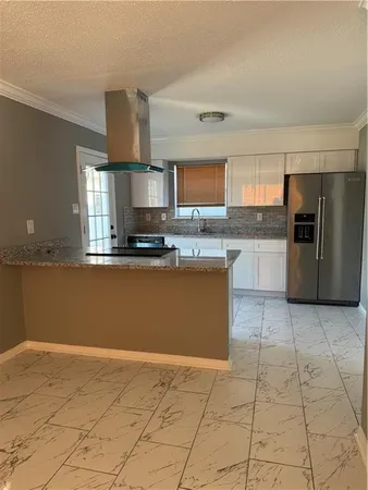 $217,800 | 2020 Lac La Belle Drive, Harvey, LA 70058