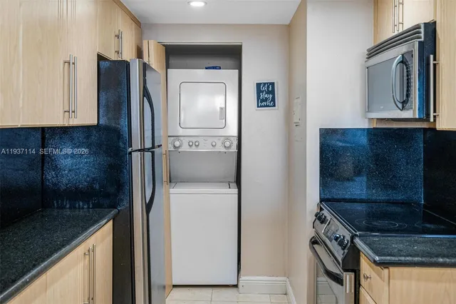 $450,000 | 1717 North Bayshore Drive, Unit A1439, Miami, FL 33132