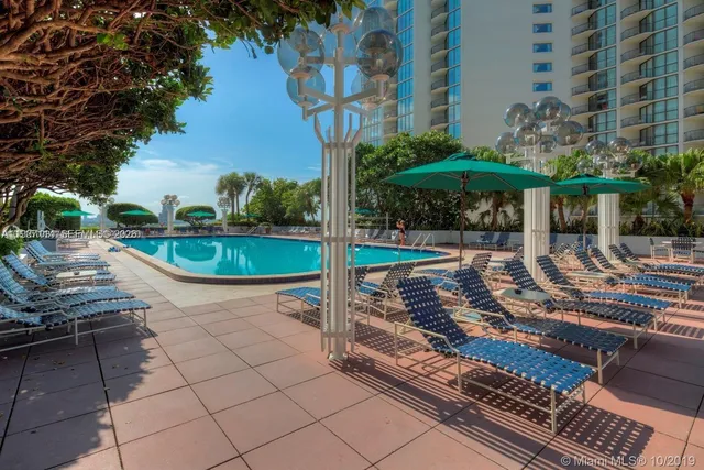 $450,000 | 1717 North Bayshore Drive, Unit A1439, Miami, FL 33132