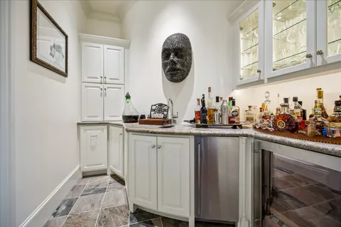 $2,350,000 | 2121 Kirby Drive, Unit 4NE, Houston, TX 77019