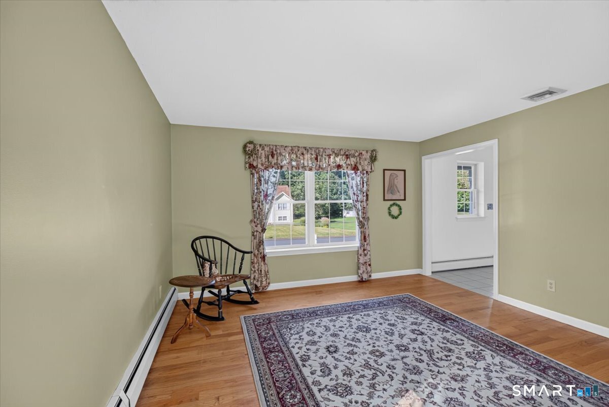 98 Broadleaf Circle Suffield, CT 06093 - Photo 7 of 35 Gallery Image 7