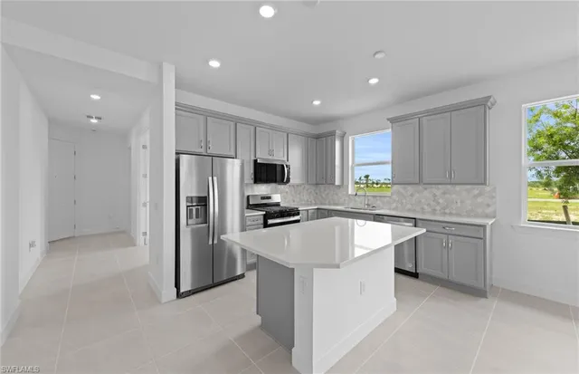 $401,940 | 12646 Pyrite Court, Alva, FL 33920