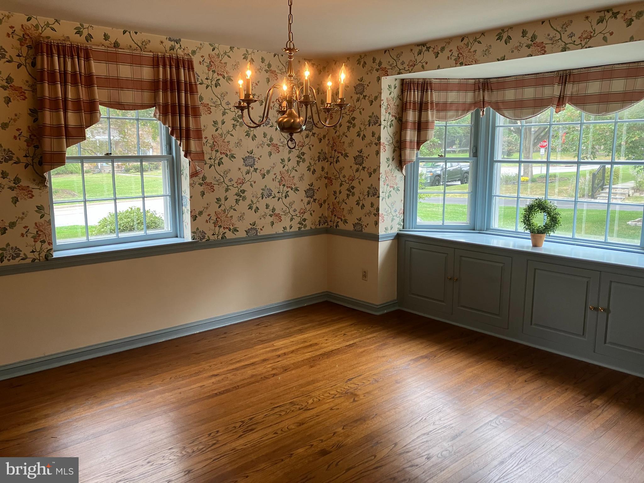 45 West Golf View Road Havertown, PA 19083 - Photo 9 of 22 Dining Room