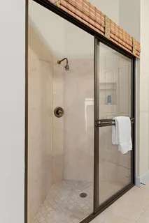 a view of kitchen and utility room with washer and dryer