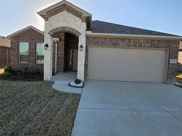 $2,300 | 2932 Desert Lily Lane, Fort Worth, TX 76108