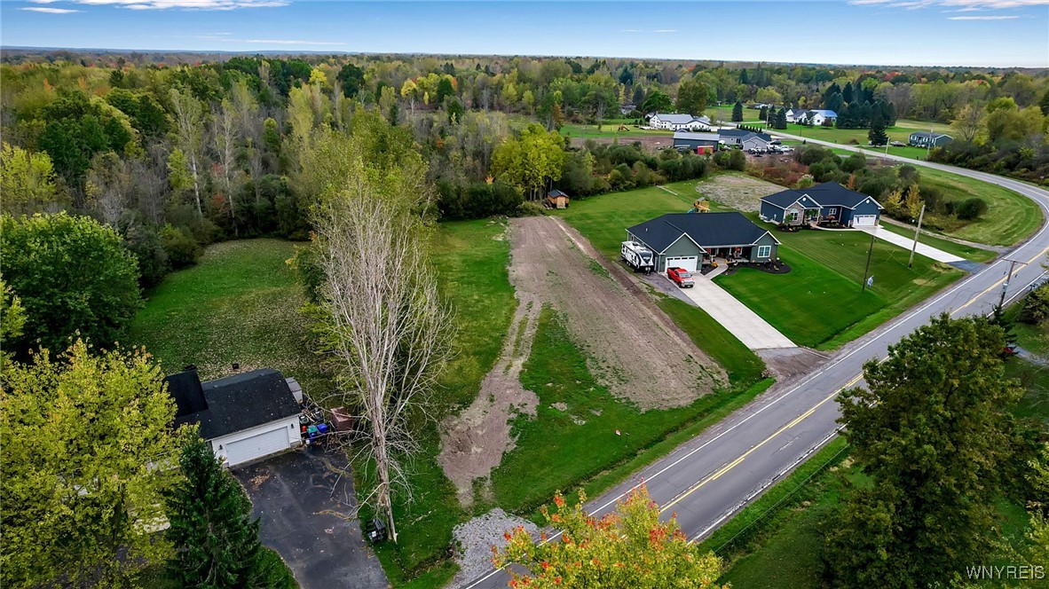 9317 Tonawanda Creek Road Clarence, NY 14032 - Photo 6 of 19 2023 photo