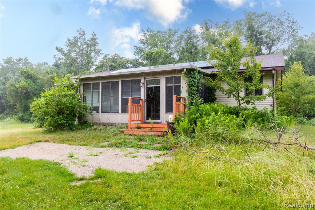 49055 Judd Road Belleville, MI 48111 - Photo 2 of 33