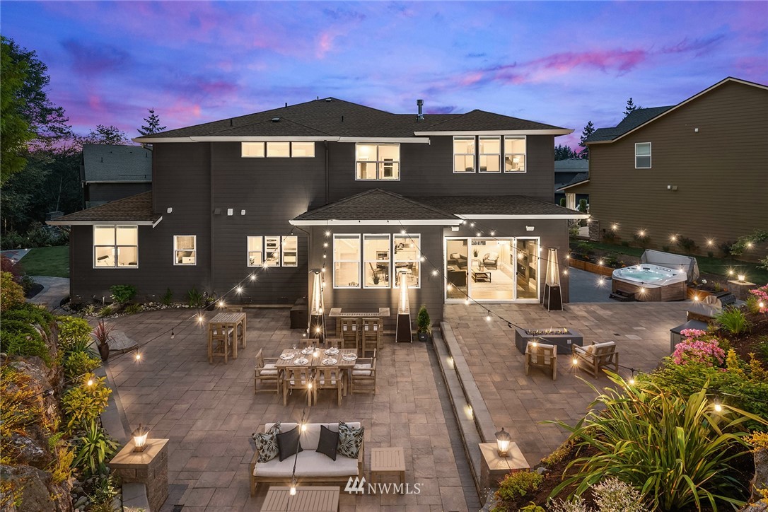 5724 197th Place Southeast Bothell, WA 98012 - Photo 30 of 40 a front view of a house with yard