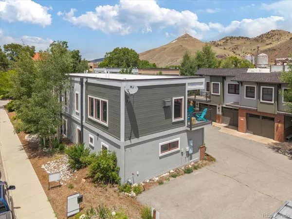 an aerial view of multiple house