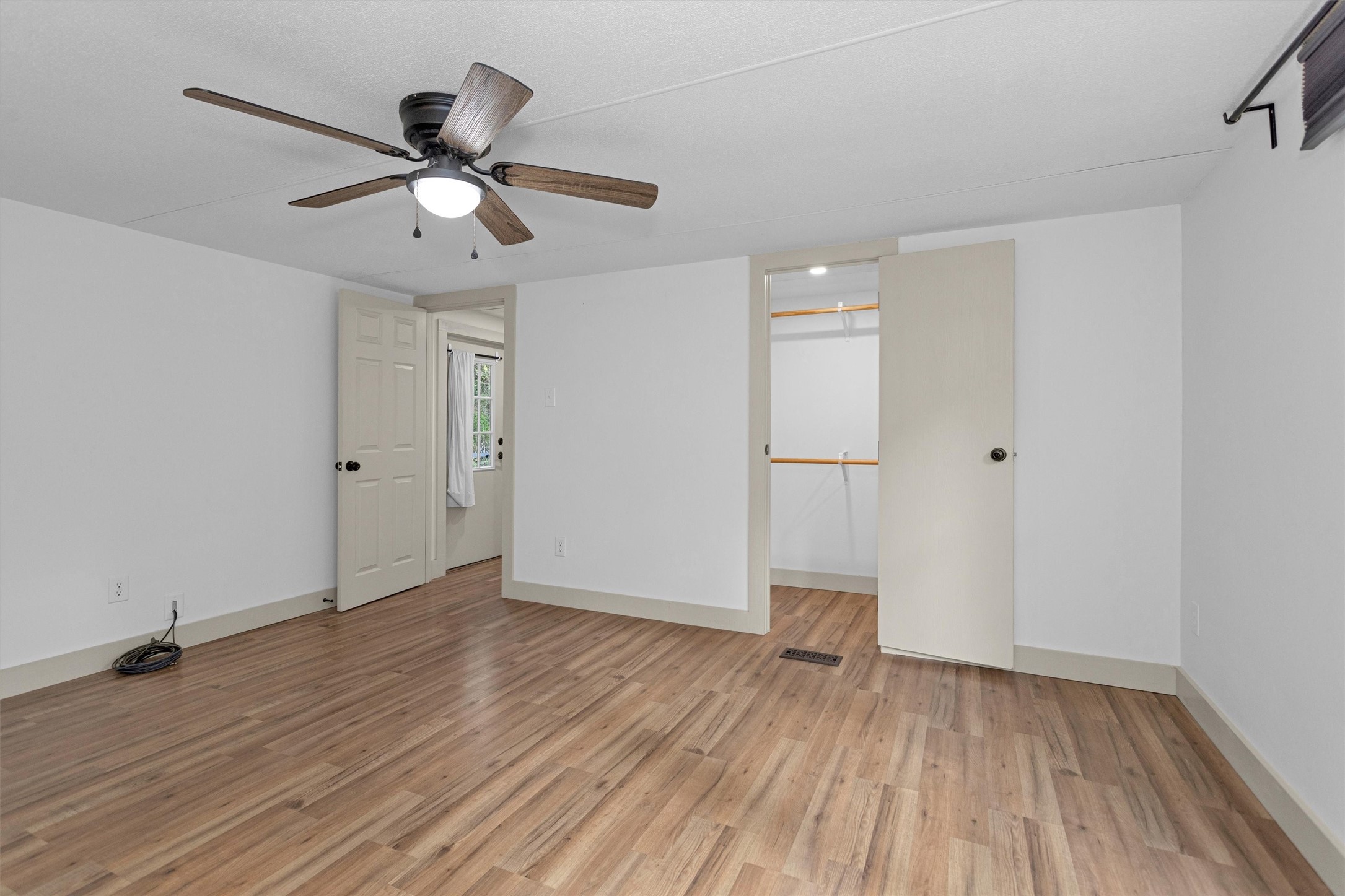 5500 Penny Road Cleveland, TX 77328 - Photo 10 of 27
