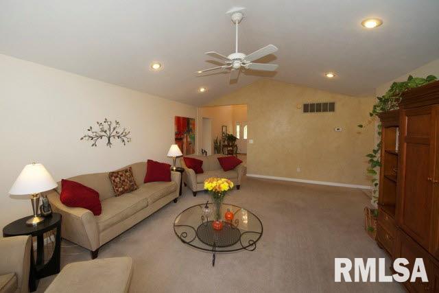 108 Apple Orchard Road Carbondale, IL 62903 - Photo 10 of 40 Gallery Image 10