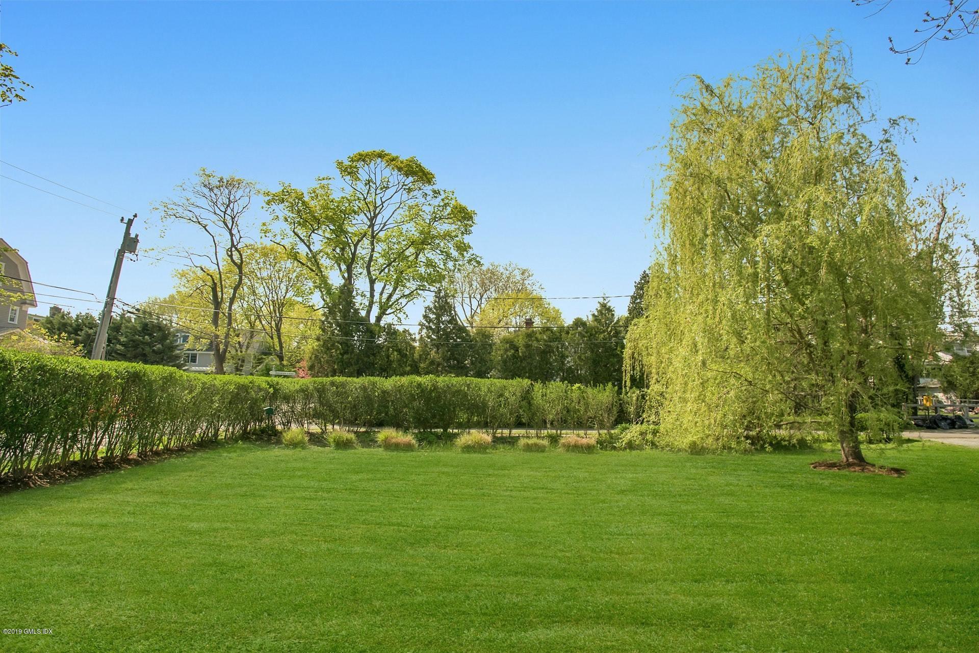 17 Ballwood Road Old Greenwich, CT 06870 - Photo 30 of 36 a view of a park