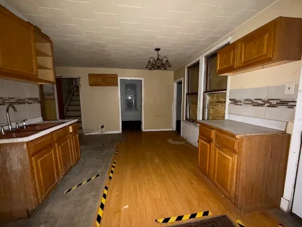 $99,900 | 4053 Rose Avenue, Lyons, IL 60534