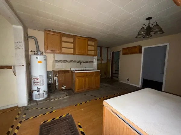 $99,900 | 4053 Rose Avenue, Lyons, IL 60534