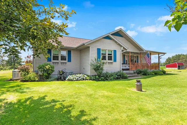 $949,900 | W4233 Porterfield Lake Road, Porterfield, WI 54159