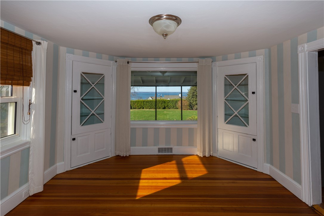 540 Bristol Ferry Road Portsmouth, RI 02871 - Photo 18 of 34
