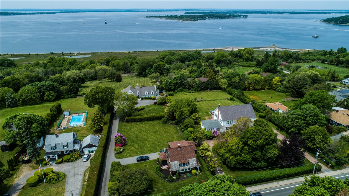 540 Bristol Ferry Road Portsmouth, RI 02871 - Photo 2 of 34