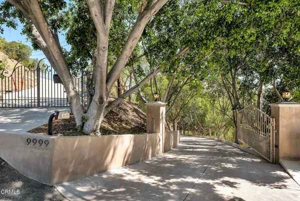 $1,799,999 | 9999 Wornom Avenue, Sunland, CA 91040