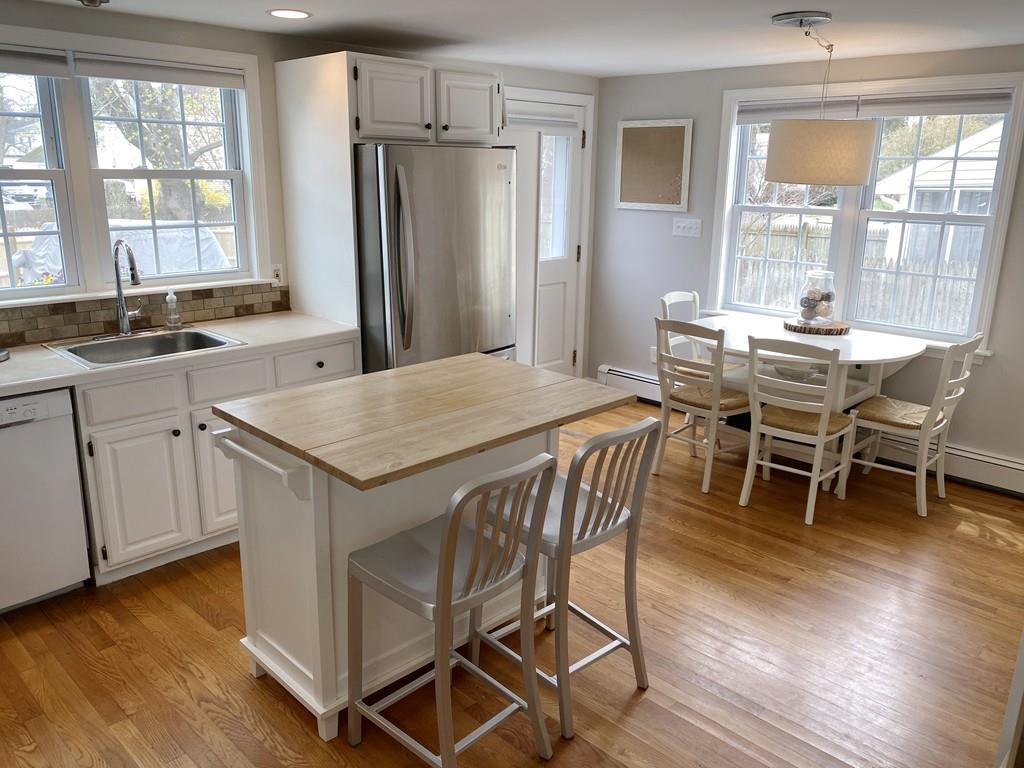25 Home Street Hamilton, MA 01982 - Photo 4 of 16 Gallery Image 4