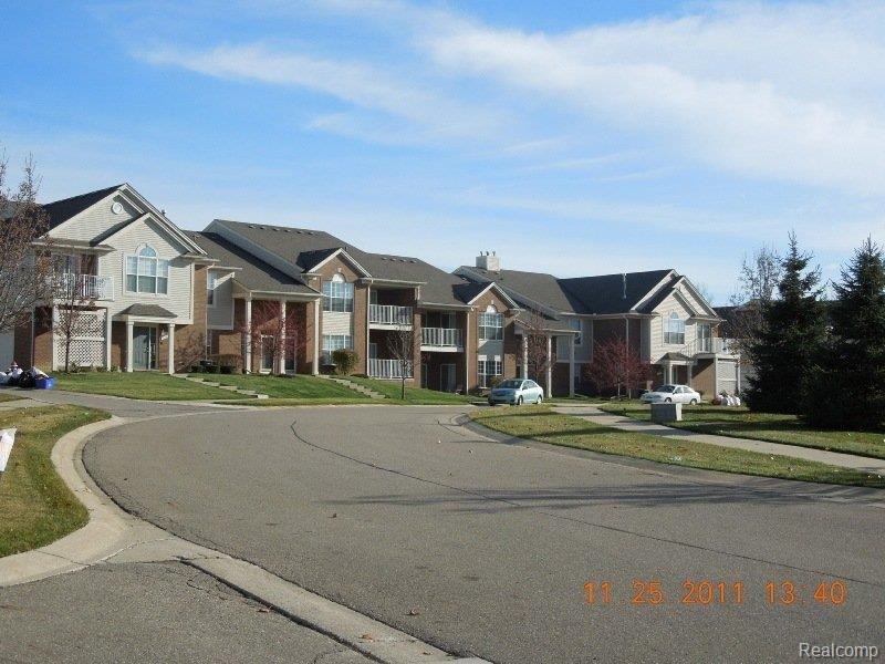 1884 Flagstone Circle Rochester, MI 48307 - Photo 9 of 9 zz-mfscnv-RES01639.jpg