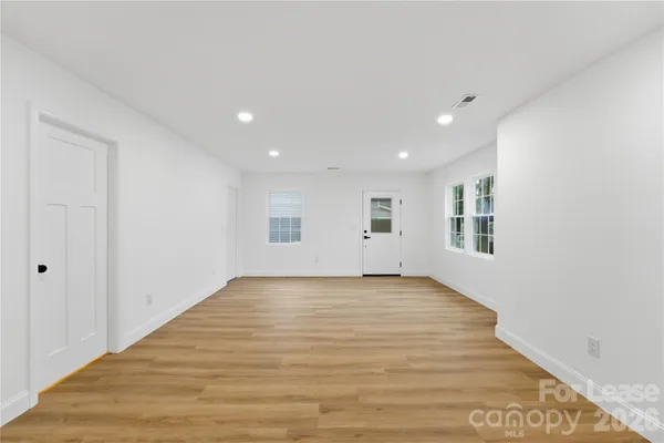 $2,600 | 523 Biltmore Street, Mooresville, NC 28115