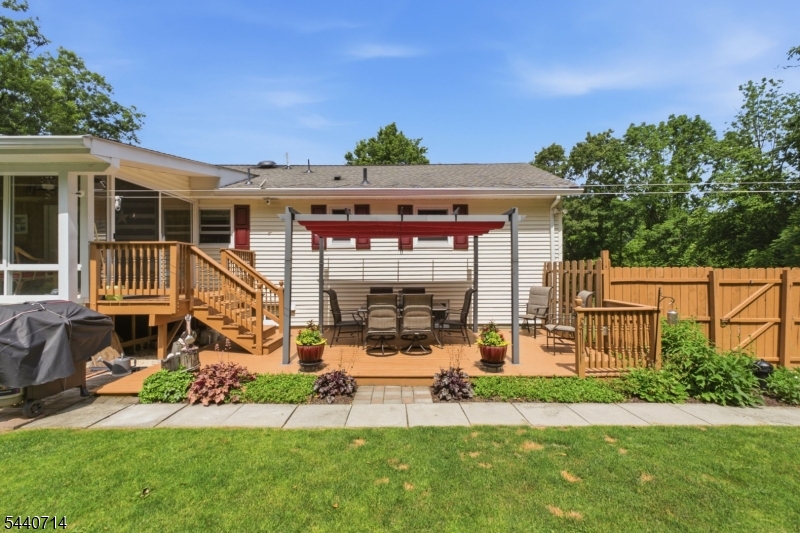 83 Layton Road Wantage, NJ 07461 - Photo 20 of 31
