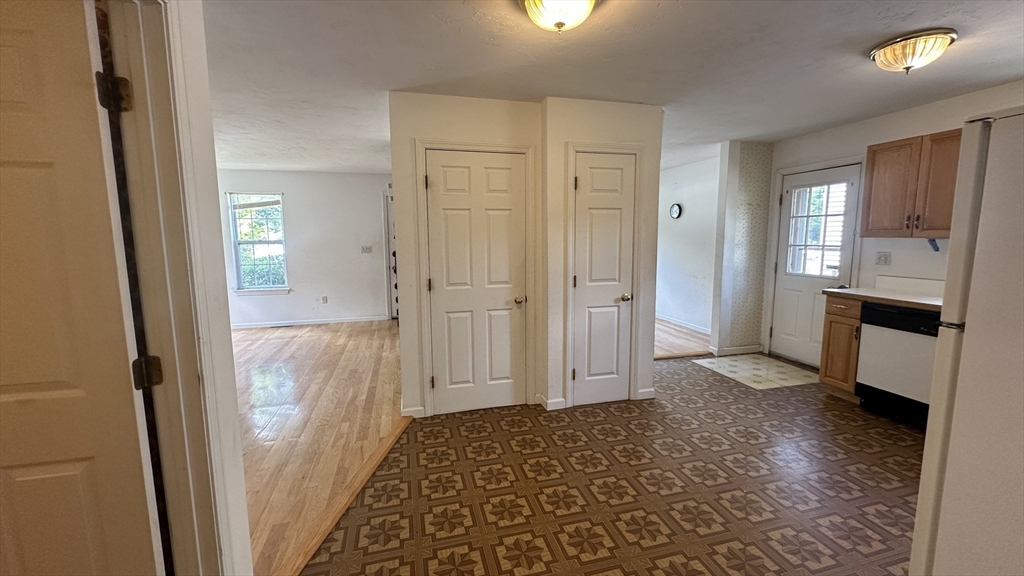 7 Tanners Path Marlborough, MA 01752 - Photo 11 of 34