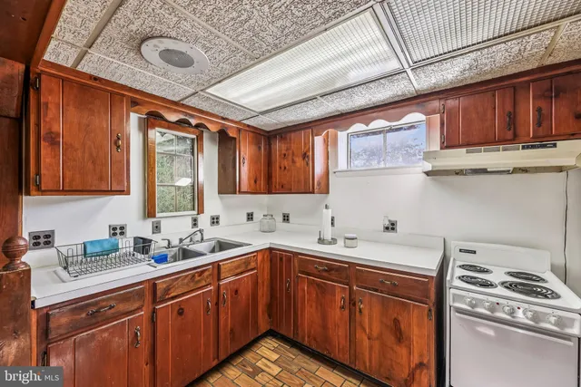 $370,000 | 8407 Quintana Street, Hyattsville, MD 20784