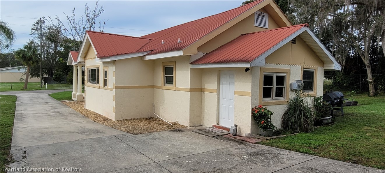 2012 Avalon Road Sebring, FL 33870 - Photo 3 of 33 Gallery Image 3