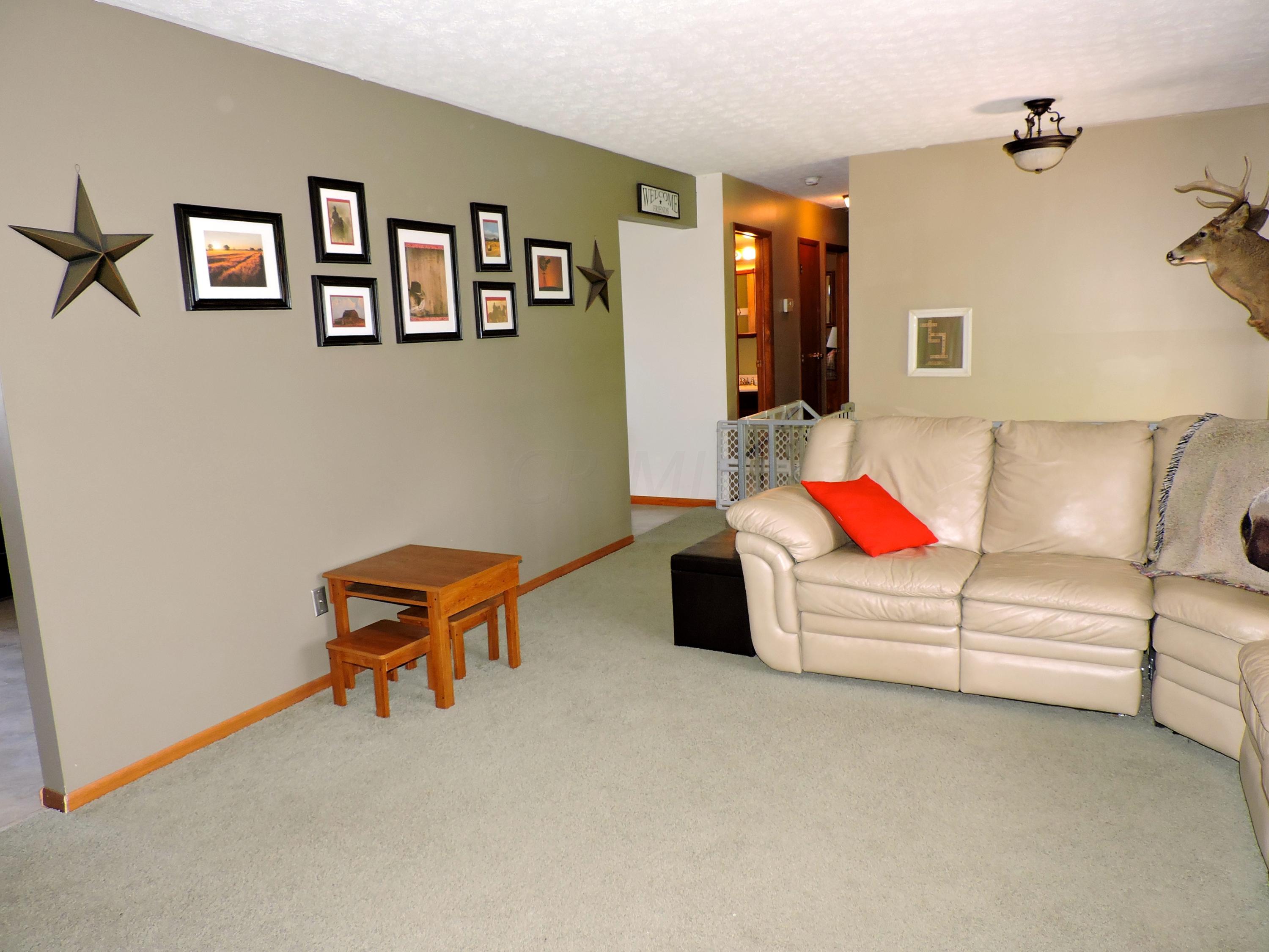 200 Helen Road Southwest Pataskala, OH 43062 - Photo 4 of 29 Gallery Image 4