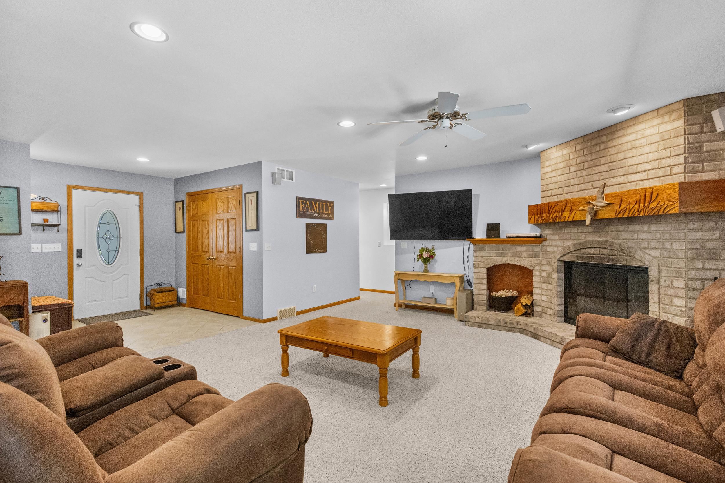 511 Ponderosa Road Reedsville, WI 54230 - Photo 9 of 63