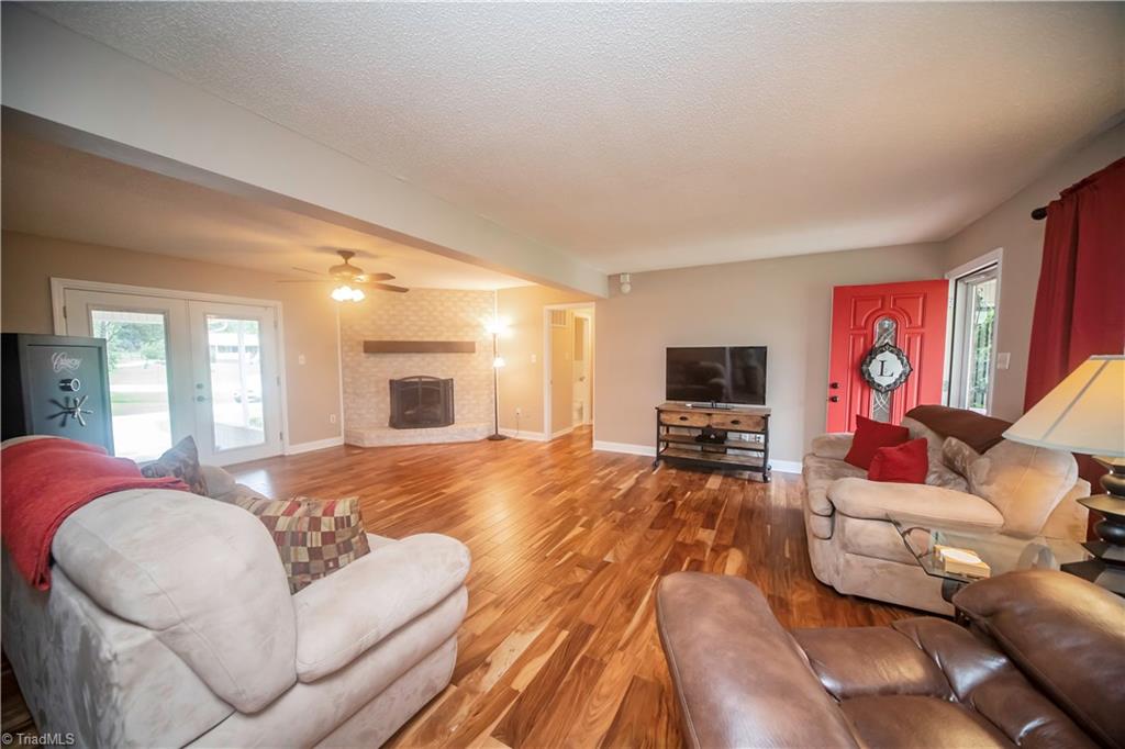 364 Dixon Road Graham, NC 27253 - Photo 3 of 15 Gallery Image 3