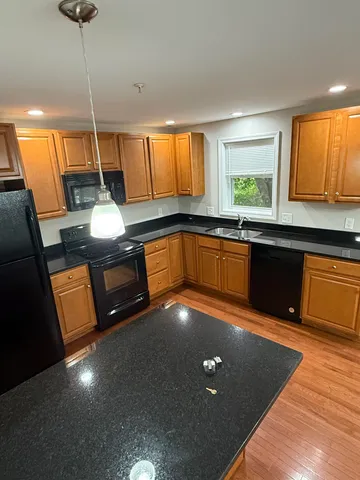 $3,100 | 5 Sheffield Drive, Dover, NH 03820