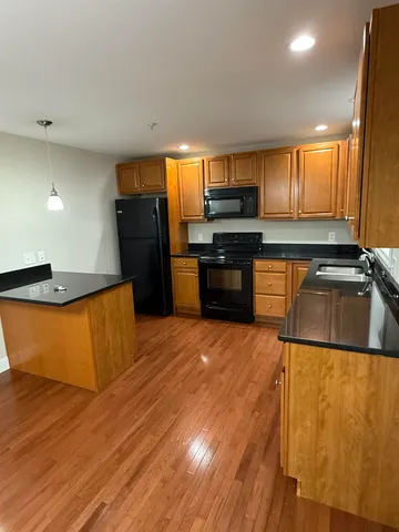 $3,100 | 5 Sheffield Drive, Dover, NH 03820