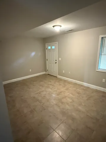 $3,100 | 5 Sheffield Drive, Dover, NH 03820