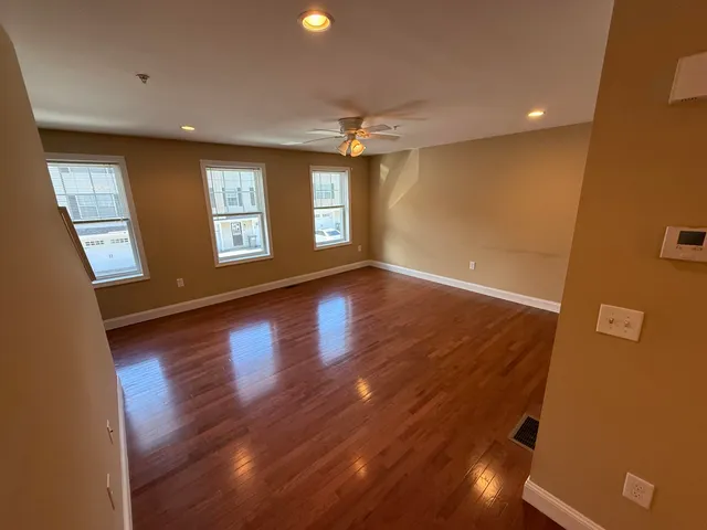 $3,100 | 5 Sheffield Drive, Dover, NH 03820