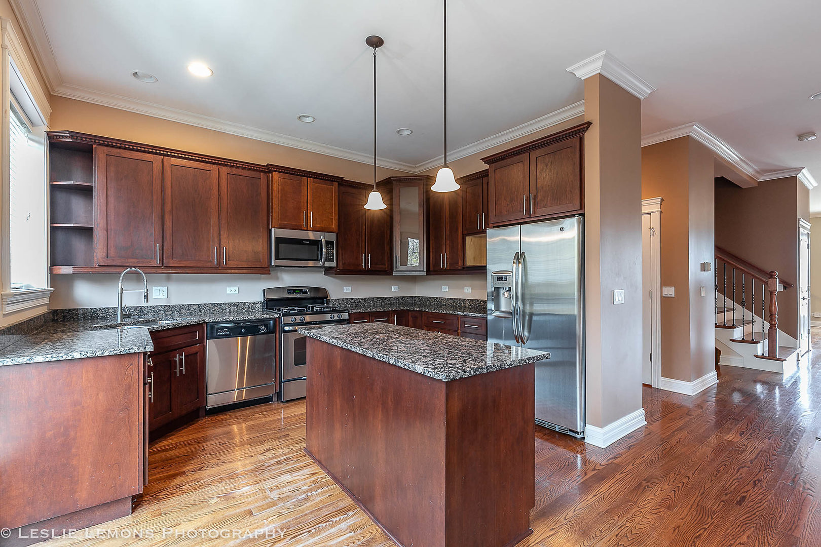 16W536 Bluff Road Willowbrook, IL 60527 - Photo 13 of 51