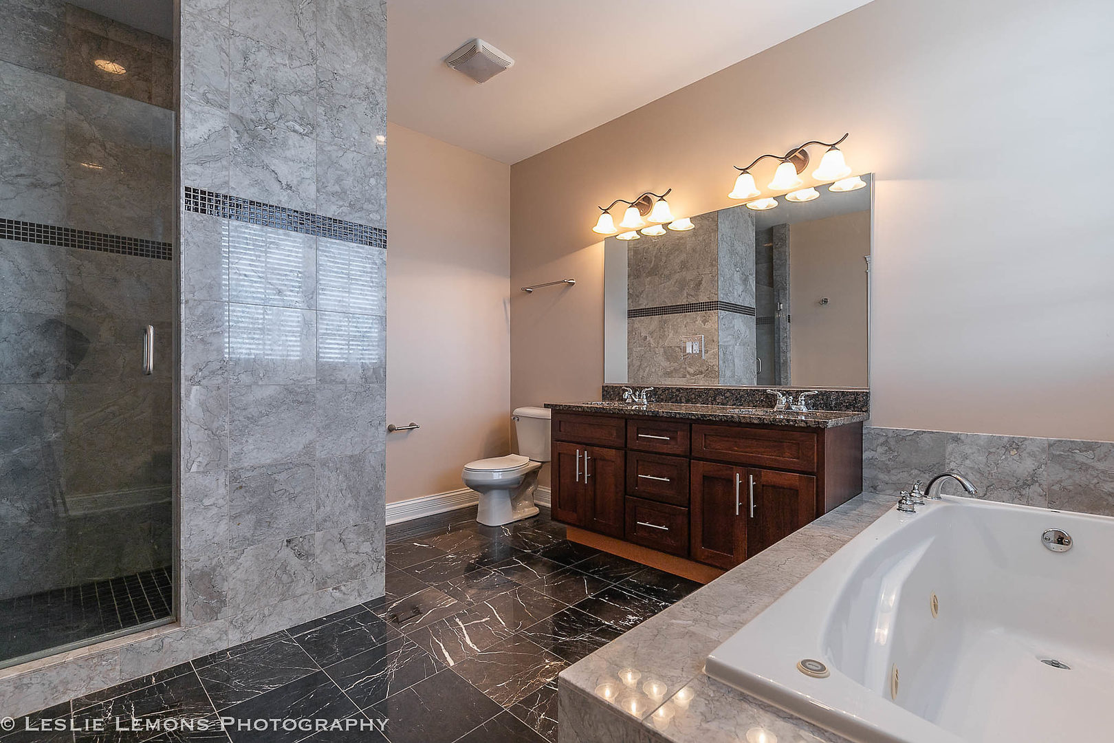 16W536 Bluff Road Willowbrook, IL 60527 - Photo 29 of 51