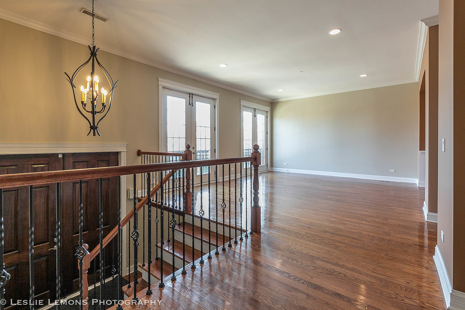 16W536 Bluff Road Willowbrook, IL 60527 - Photo 5 of 51