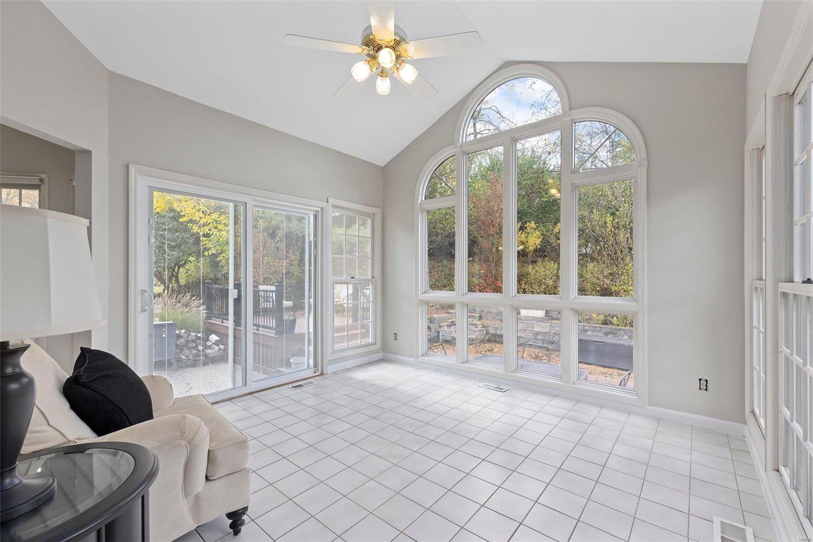 523 Arbor Meadow Drive Ballwin, MO 63021 - Photo 11 of 48