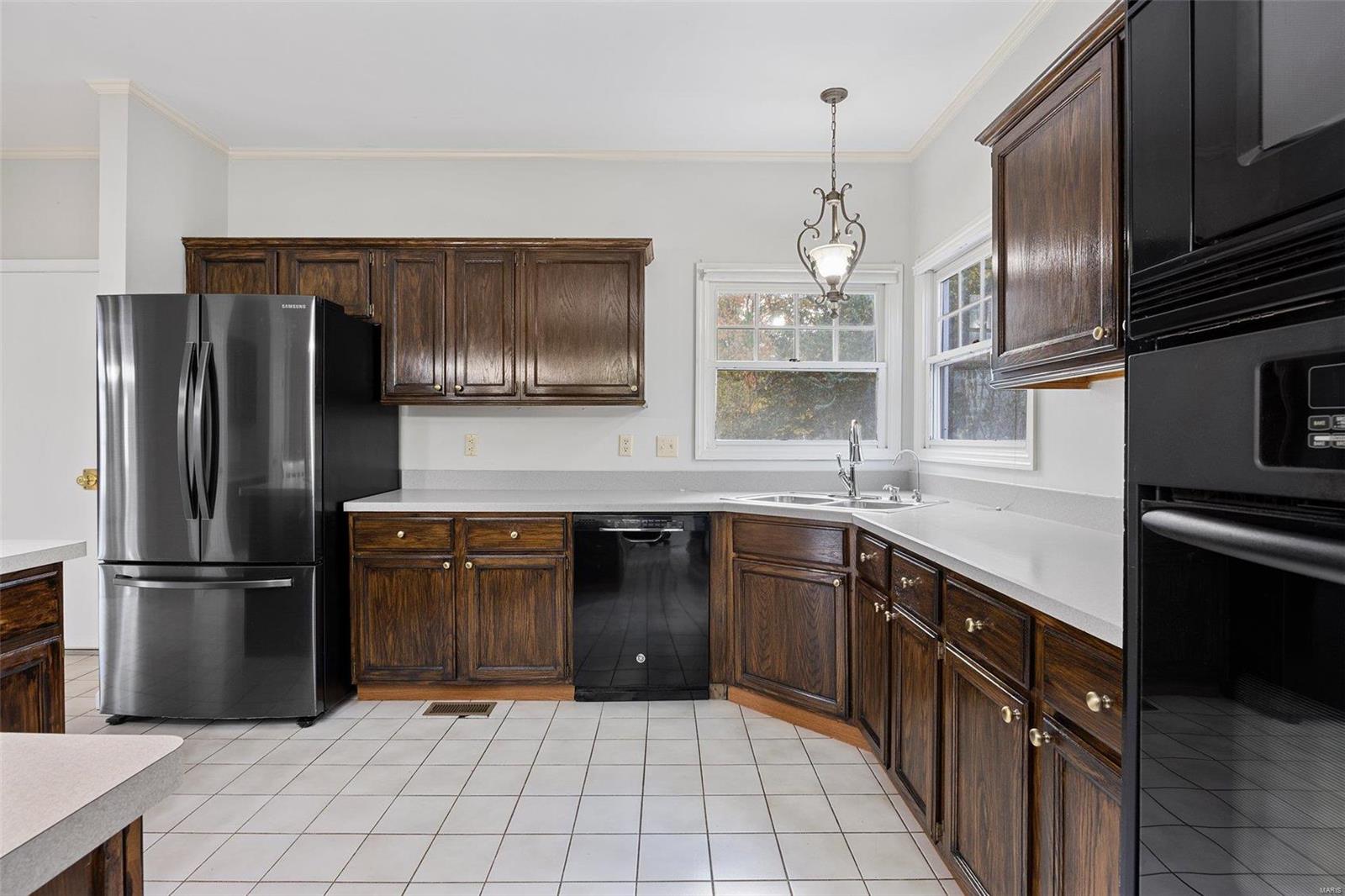 523 Arbor Meadow Drive Ballwin, MO 63021 - Photo 15 of 48