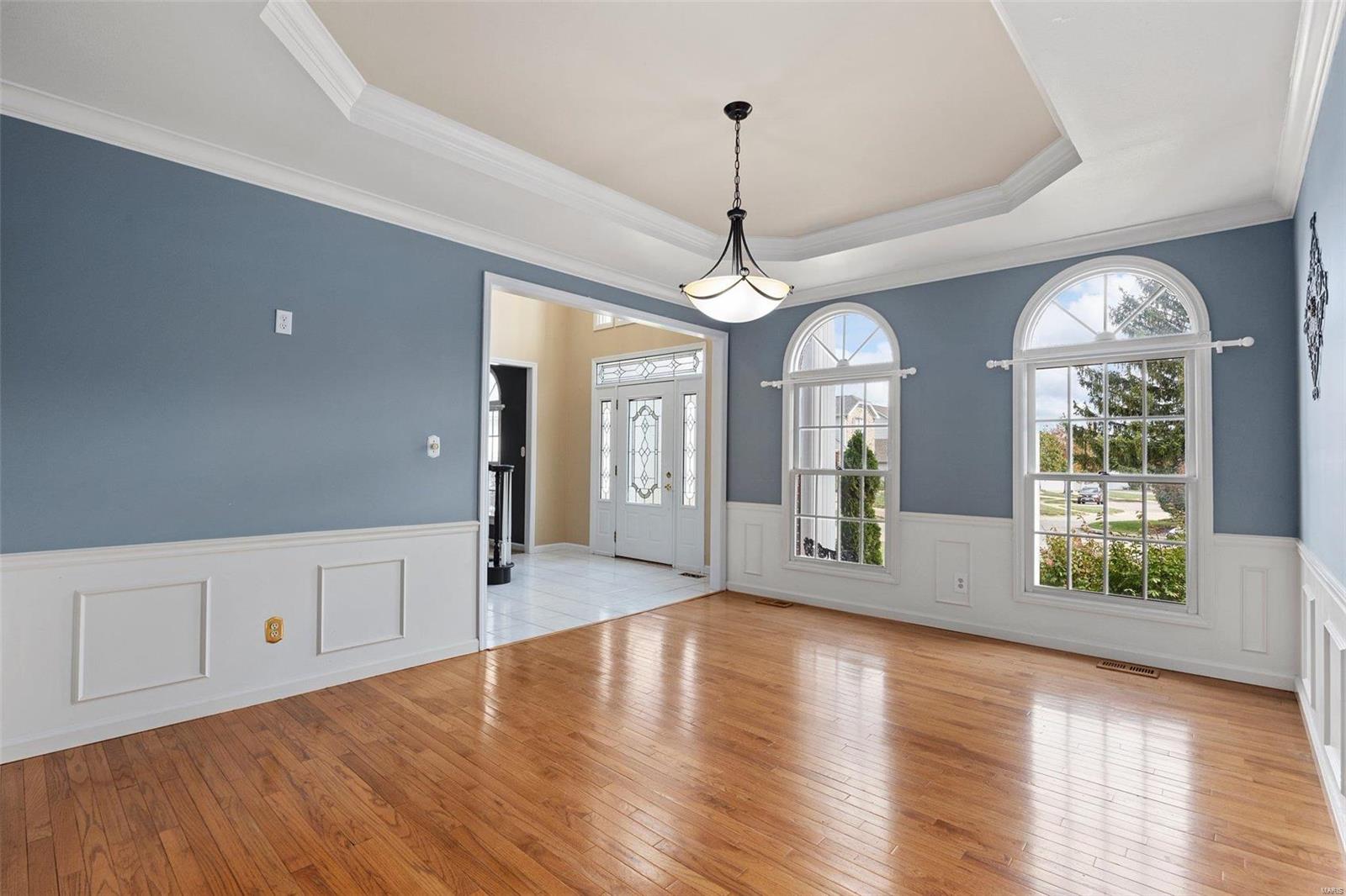 523 Arbor Meadow Drive Ballwin, MO 63021 - Photo 4 of 48